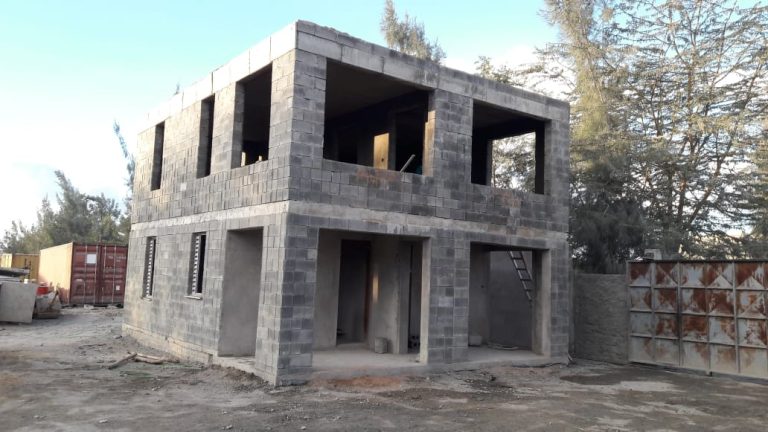 Interlocking Concrete Hollow Blocks Wall
