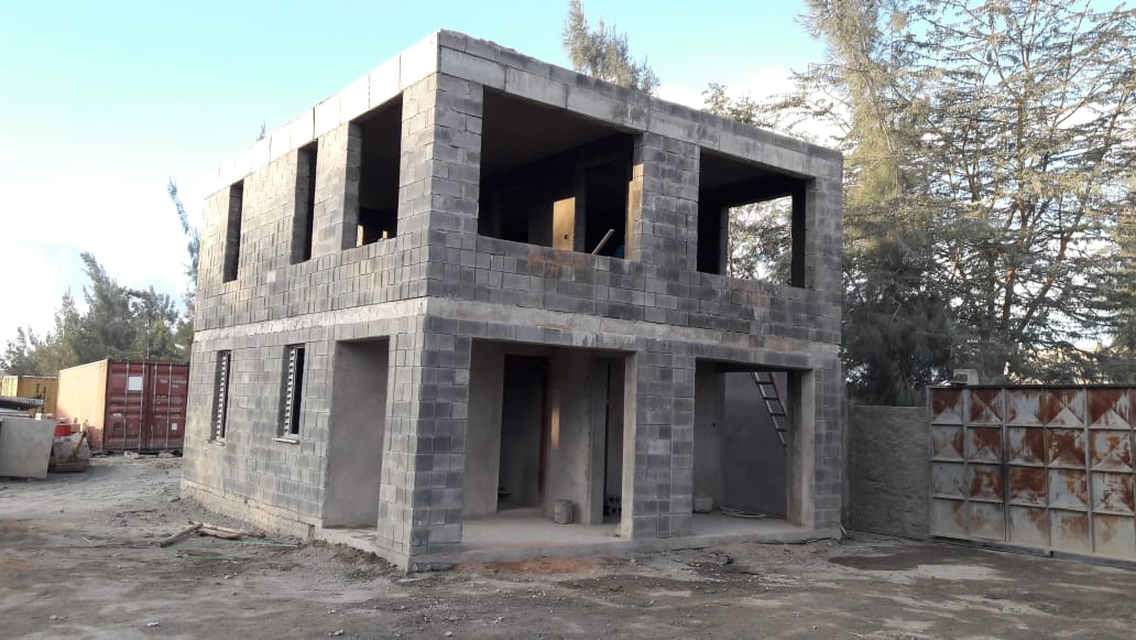 Interlocking Concrete Hollow Blocks Wall